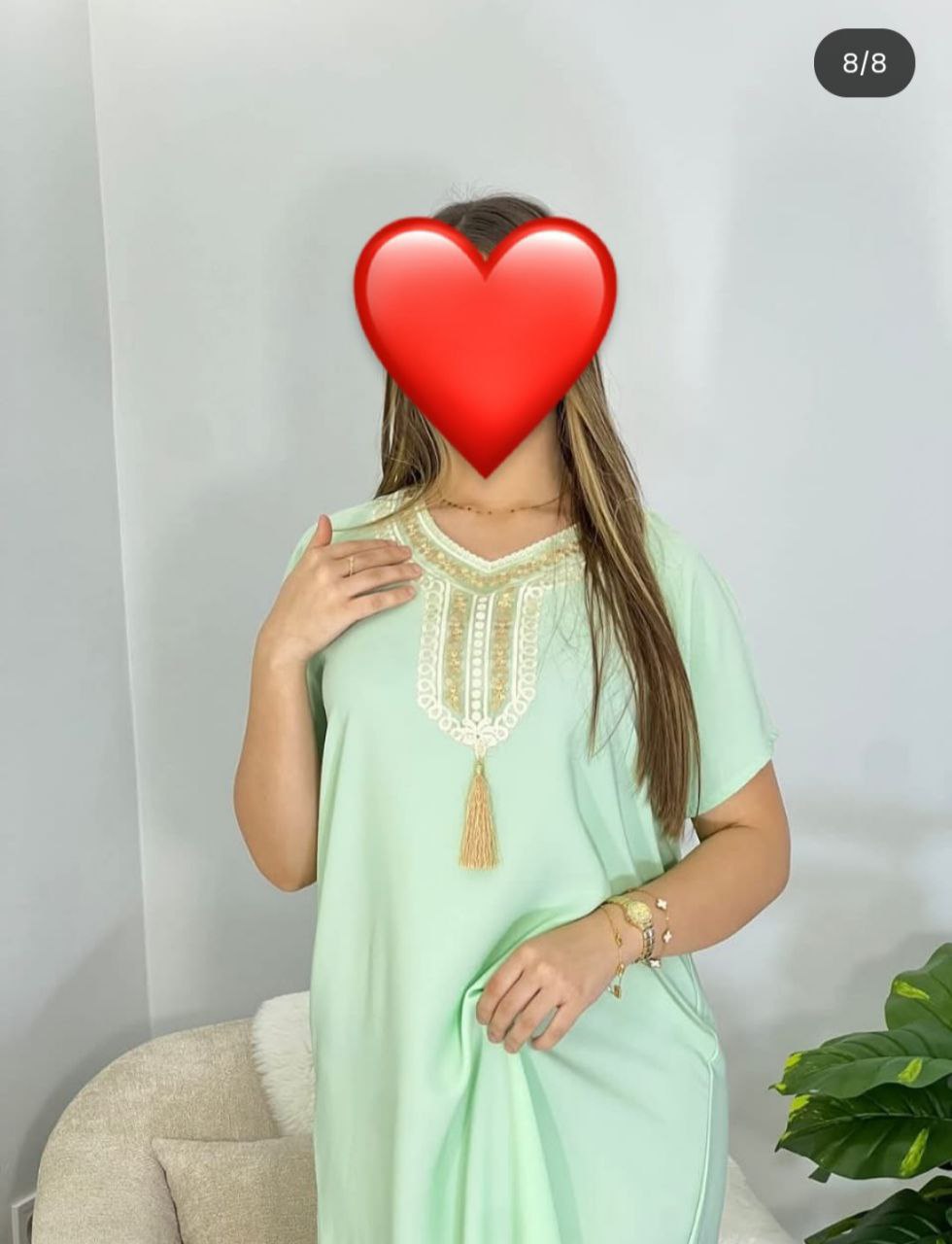جبة تلبسيها… وكل العيون عليك ✨